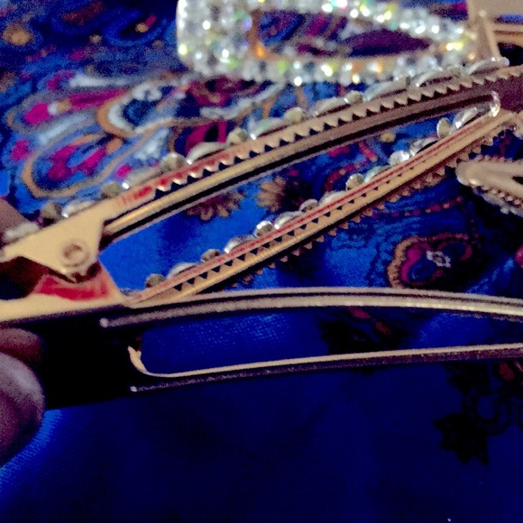 Rhinestone Hair Clips - Picture 5 of 6